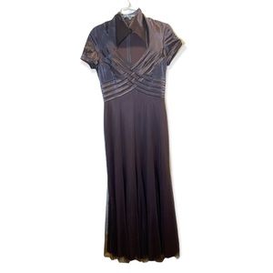 KM Collections by Milla Bell- V Neck Short Sleeved Gown